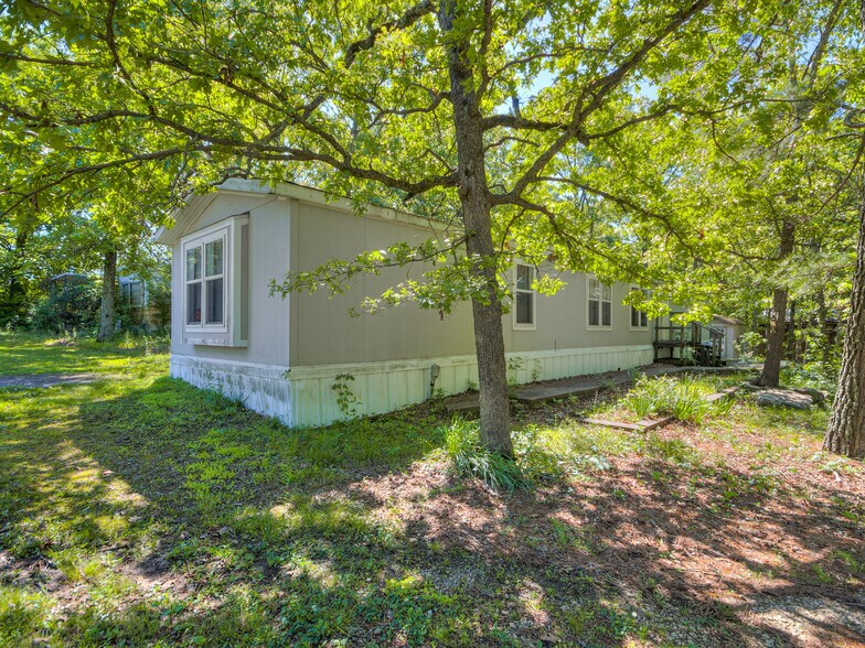 More Photos Of 20843 W Cookson Bend Rd, Cookson Hotel For Sale