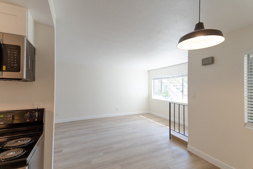 More Photos Of 2830 235th St, Torrance Apartments For Sale