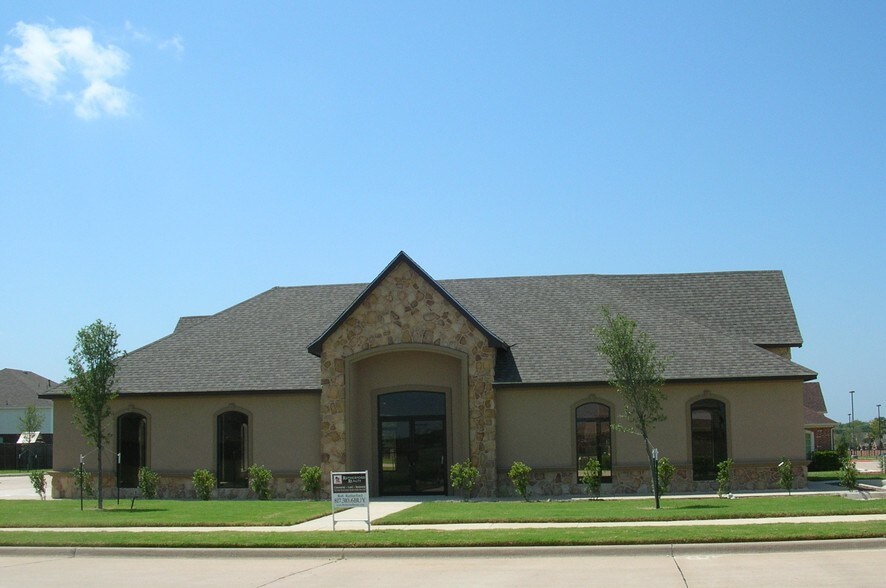 More Photos Of 50 Forest Mill Trl, Mansfield Medical For Lease