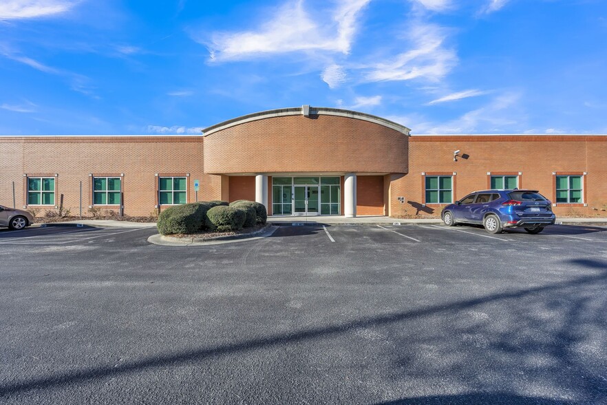 Primary Photo Of 721 Medical Center Dr, Wilmington Office For Sale