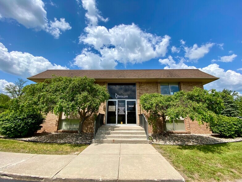 More Photos Of 2290 E Hill Rd, Grand Blanc Medical For Lease