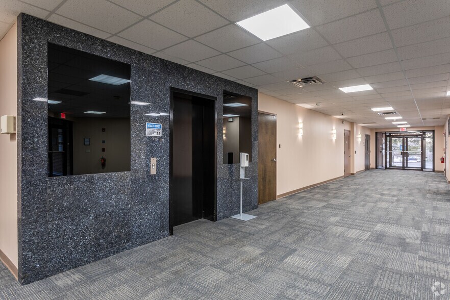 More Photos Of 1 Summit Ct, Fishkill Unknown For Lease