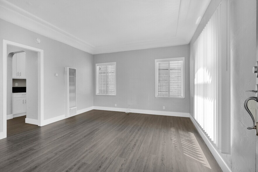 More Photos Of 1211 Magnolia Ave, Long Beach Apartments For Sale