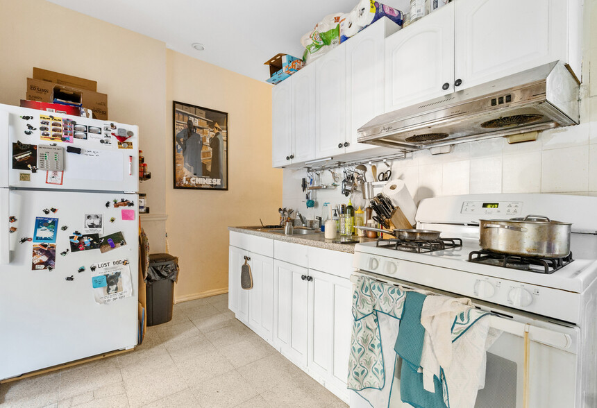 More Photos Of 115-117 Ludlow St, New York Apartments For Sale