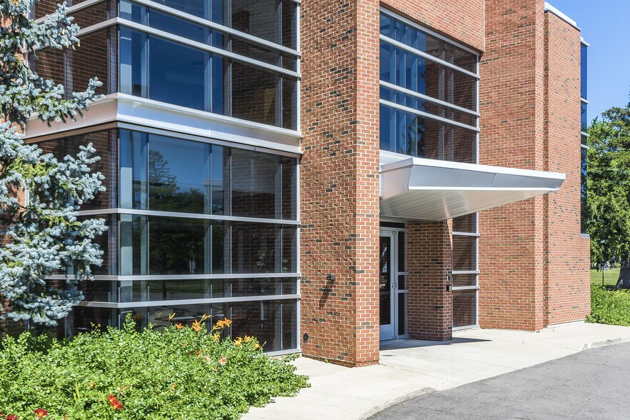 More Photos Of 1949 W 12 Mile Rd, Berkley Office For Lease