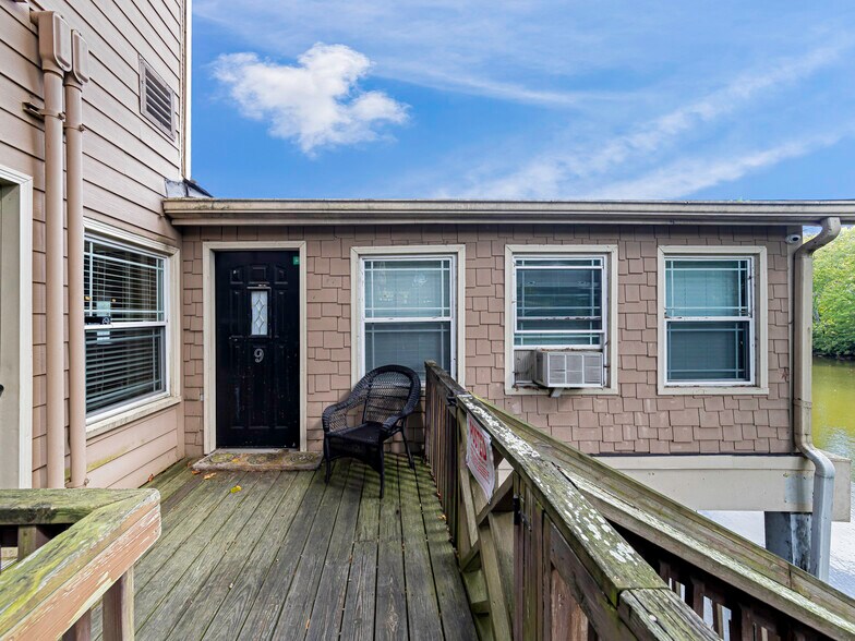 More Photos Of 4615 Stone Mountain Hwy, Lilburn Freestanding For Sale