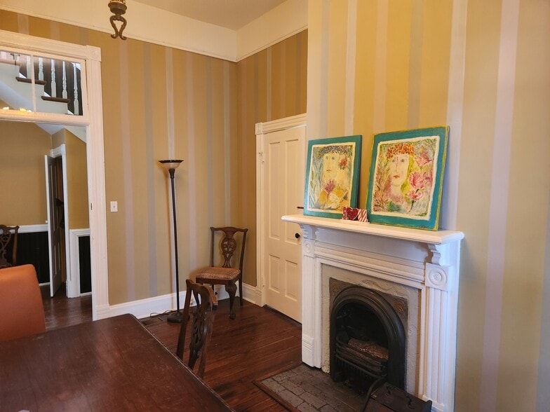 More Photos Of 1711 Reynolds St, Brunswick Office For Sale