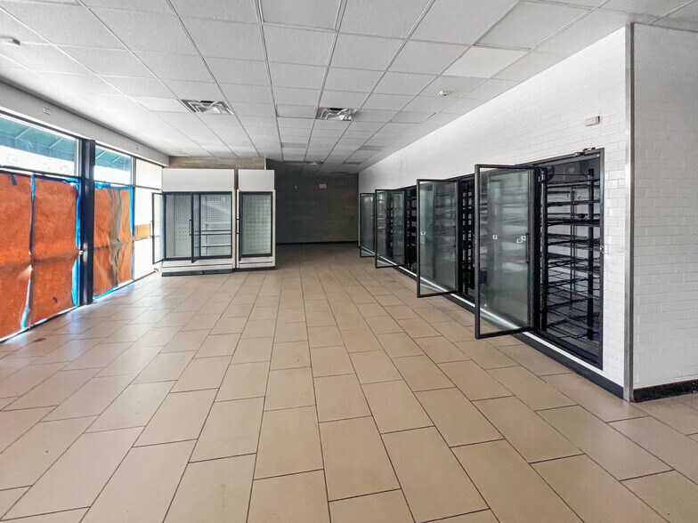 More Photos Of 2380 John F Kennedy Blvd, Jersey City Convenience Store For Sale