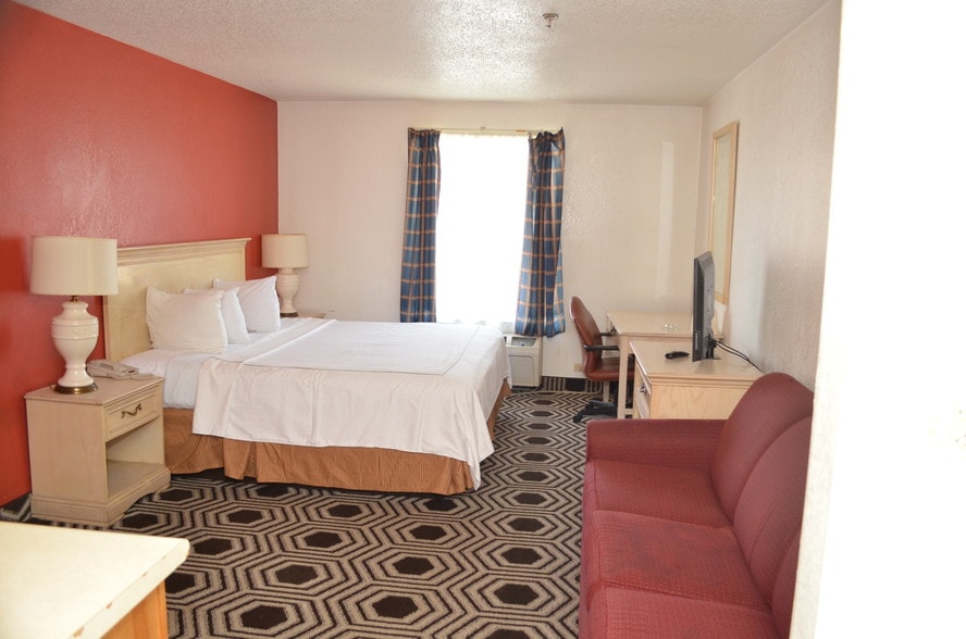 More Photos Of 12808 S Ashland Ave, Calumet Park Hotel For Sale