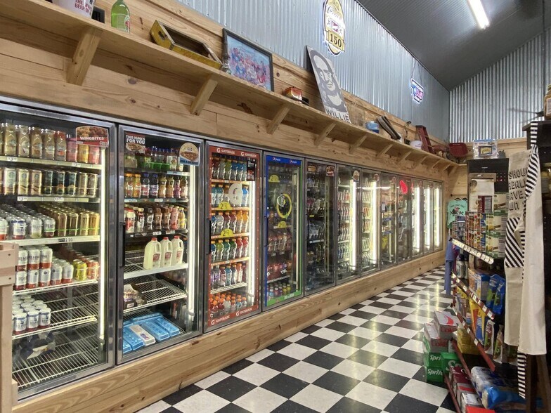 More Photos Of 15877 S US Highway 259, Haworth Convenience Store For Sale