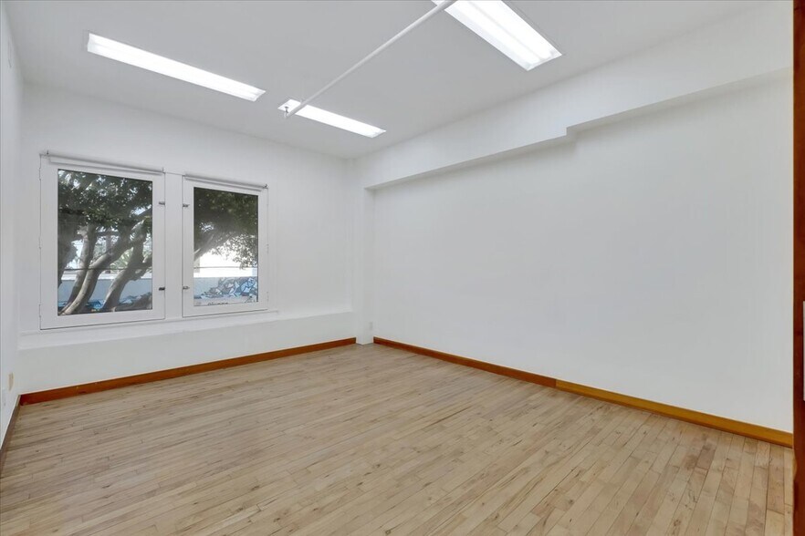 More Photos Of 2525 Main St, Santa Monica Office For Lease