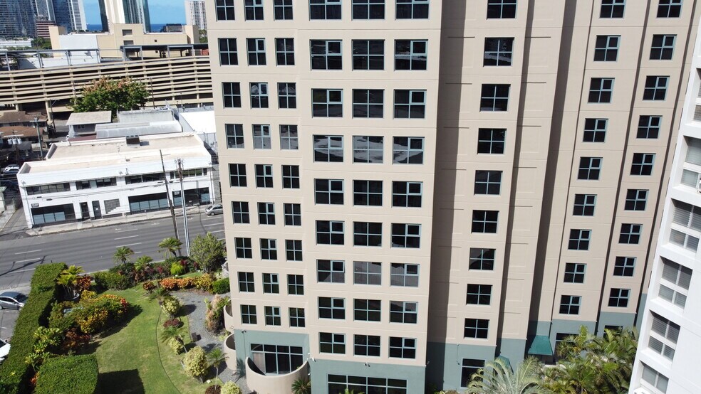More Photos Of 1077 Kinau St, Honolulu Multifamily For Sale