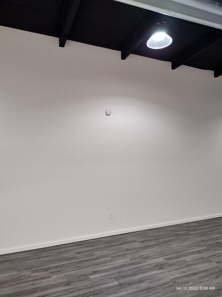 More Photos Of 4409 S County Line Rd, Oklahoma City General Retail For Sale