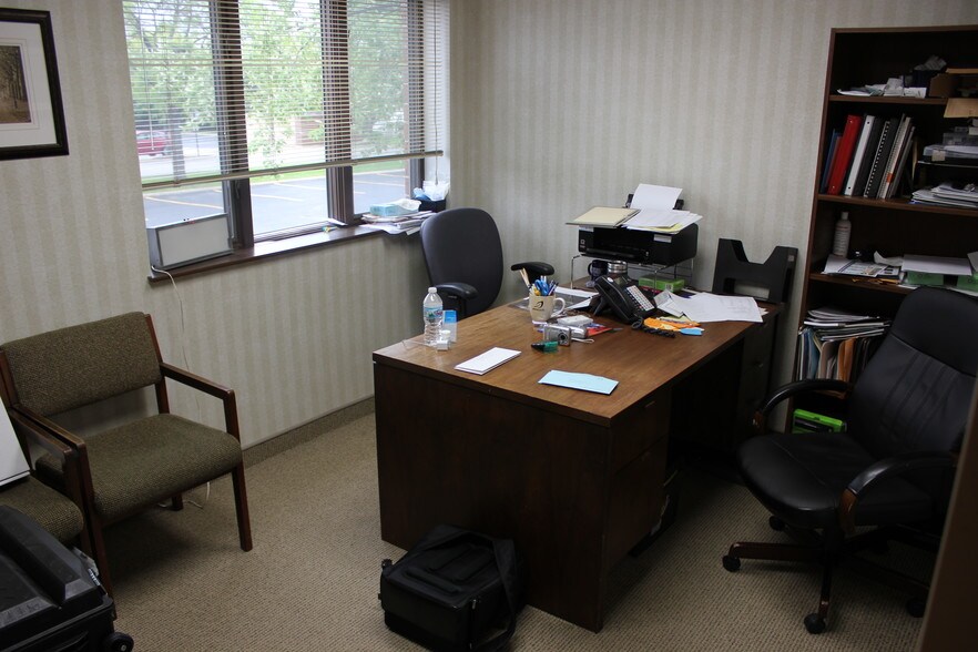 More Photos Of 183 S Bloomingdale Rd, Bloomingdale Medical For Lease