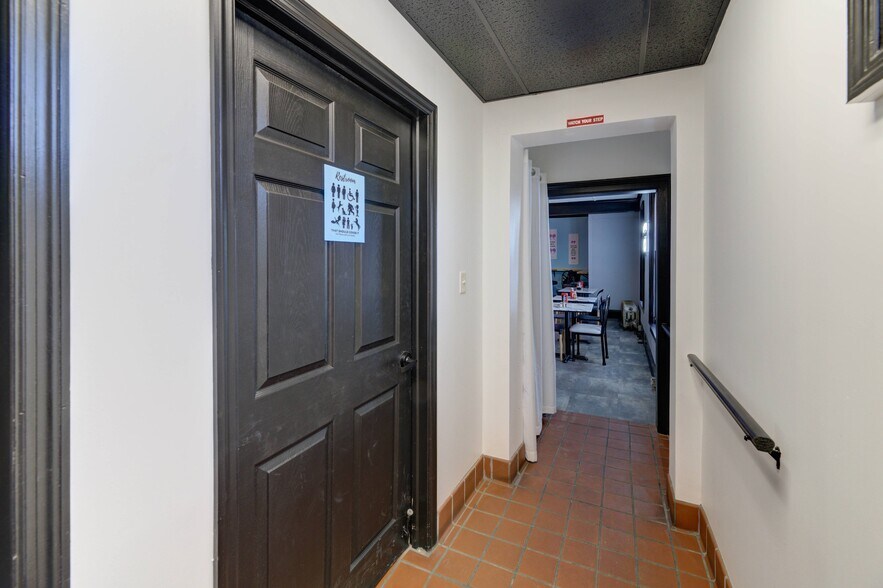 More Photos Of 28 E Main St, Johnstown General Retail For Sale