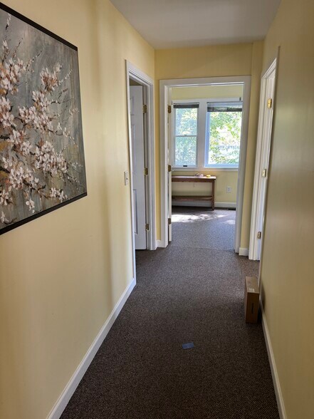 More Photos Of 6 Hollyhock Rd, Wilton Office For Lease
