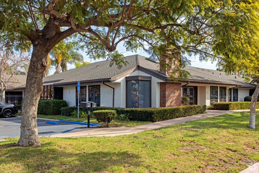 Primary Photo Of 3151 Airway Ave, Costa Mesa Medical For Sale