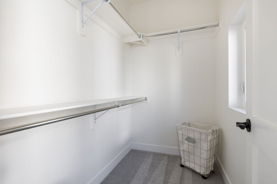 More Photos Of 2900 W Parkside Pl, Denver Apartments For Sale