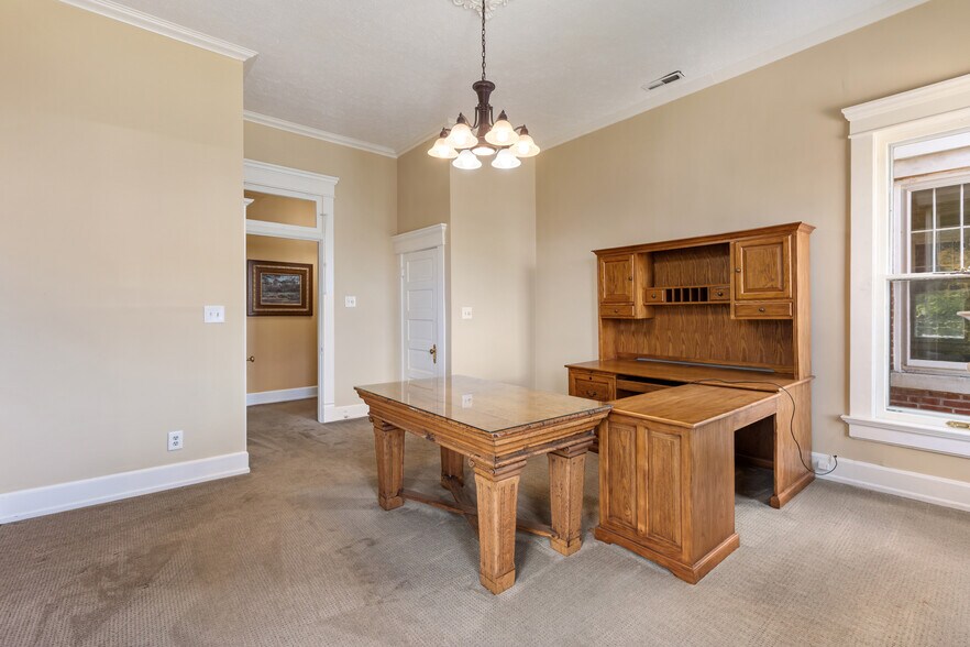 More Photos Of 1542 Frederica St, Owensboro Office Residential For Sale