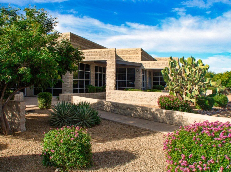 More Photos Of 8321 E Evans Rd, Scottsdale Warehouse For Lease