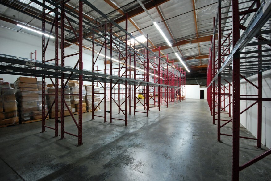 More Photos Of 1771-1837 E 46th St, Los Angeles Warehouse For Lease