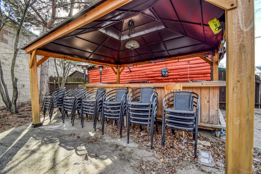 More Photos Of 28810 Lake Shore Blvd, Willowick General Retail For Sale