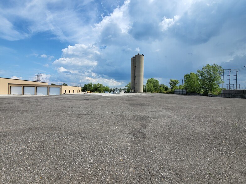 More Photos Of 5636 Transit Rd, Depew Warehouse For Sale