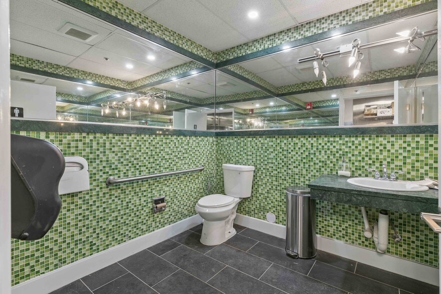 More Photos Of 13311 Sherman Way, North Hollywood Warehouse For Sale