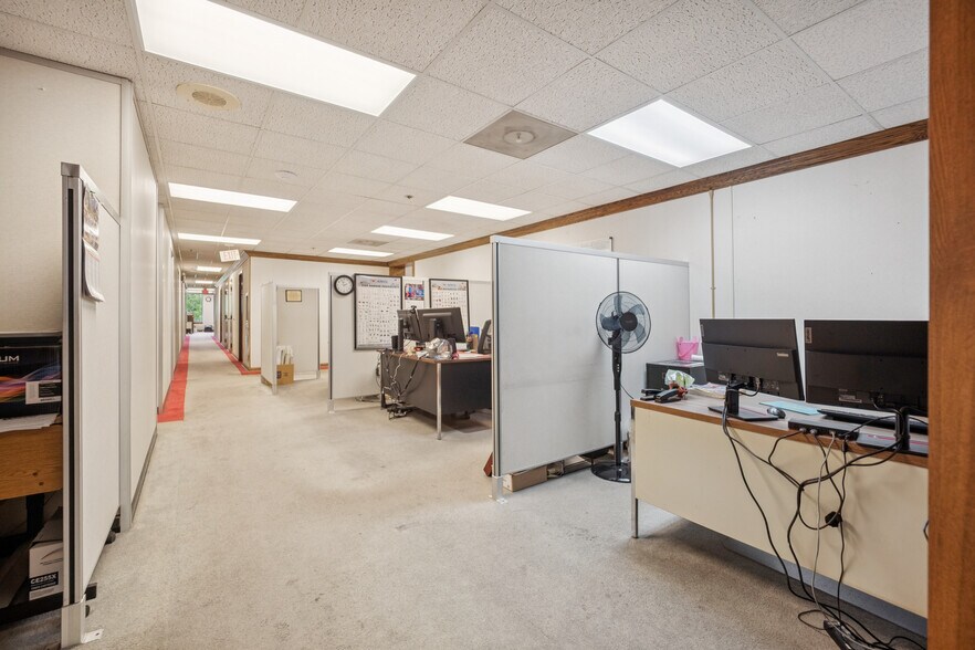More Photos Of 120 E Main St, Oklahoma City Freestanding For Sale