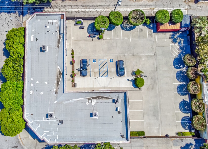 More Photos Of 702 W Holt Ave, Pomona Freestanding For Sale