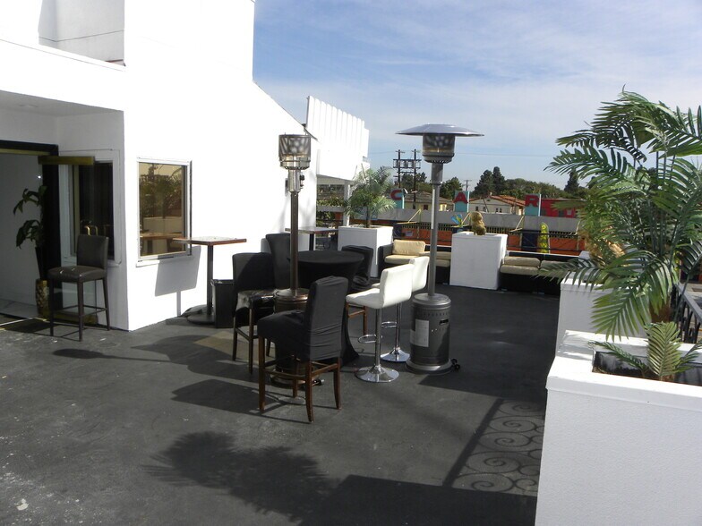 More Photos Of 4225 Crenshaw Blvd, Los Angeles Bar For Lease