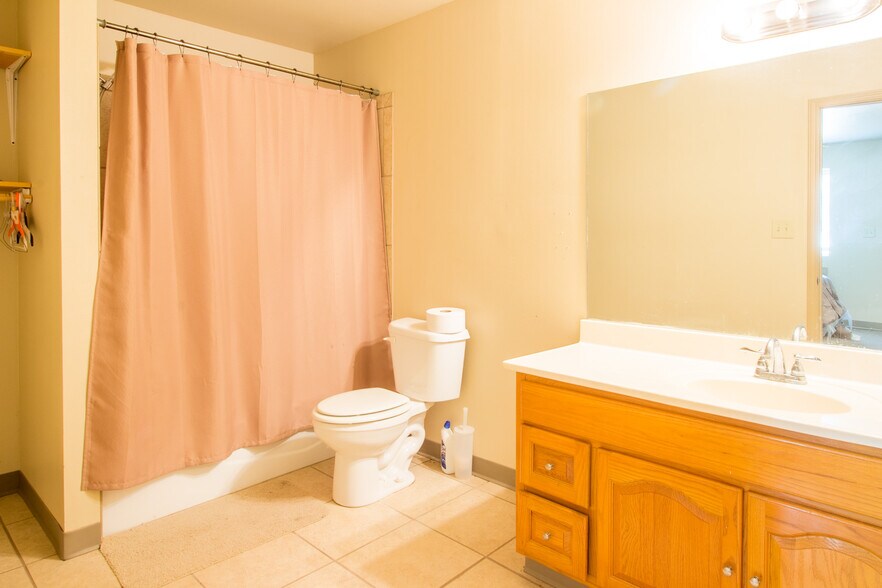 More Photos Of 4067 US Highway 59, Beeville Warehouse For Sale