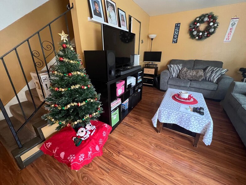 More Photos Of 2360 Mammoth Dr, San Jose Apartments For Sale