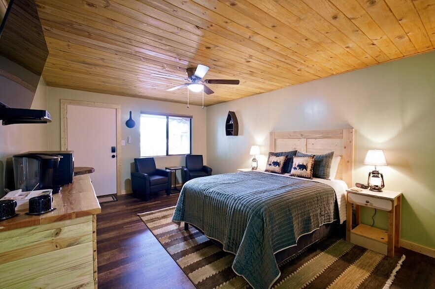 More Photos Of 1842 AZ-260, Heber Hotel For Sale