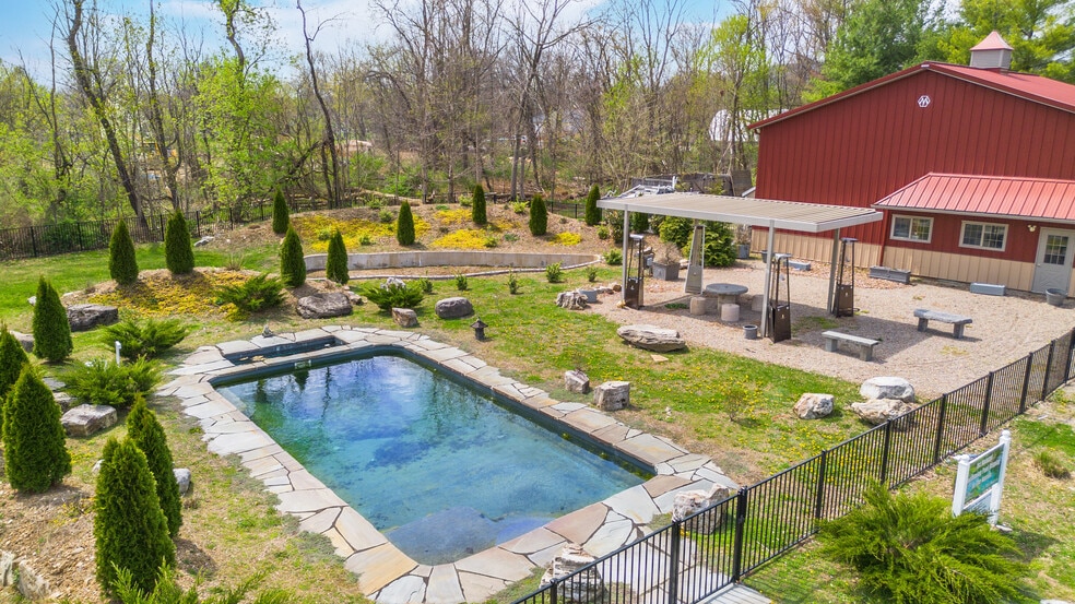 More Photos Of 21 US Highway 46, Hackettstown Flex For Sale