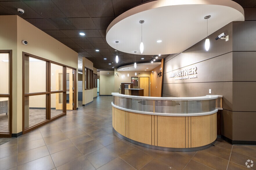 More Photos Of 4000 Quebec St, Denver General Retail For Sale