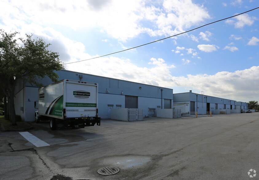 More Photos Of 6601 Lyons Rd, Coconut Creek Warehouse For Lease