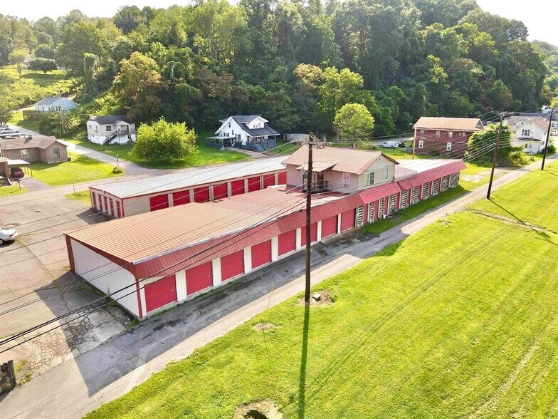 More Photos Of 1311 Meade St, Flatwoods Storefront Retail Office For Sale