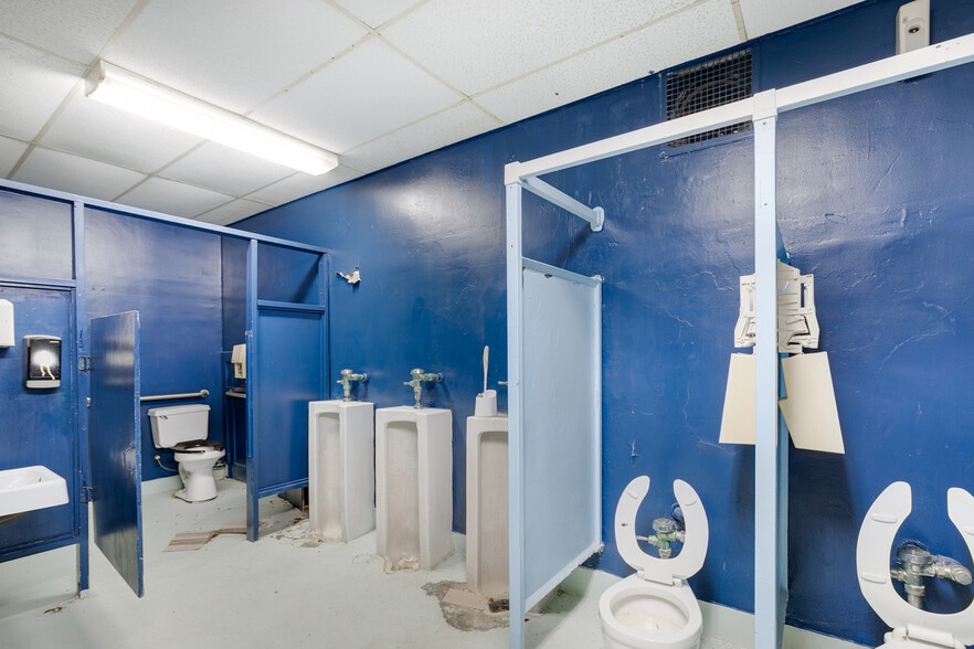 More Photos Of 311 N A St, Wellington Schools For Sale