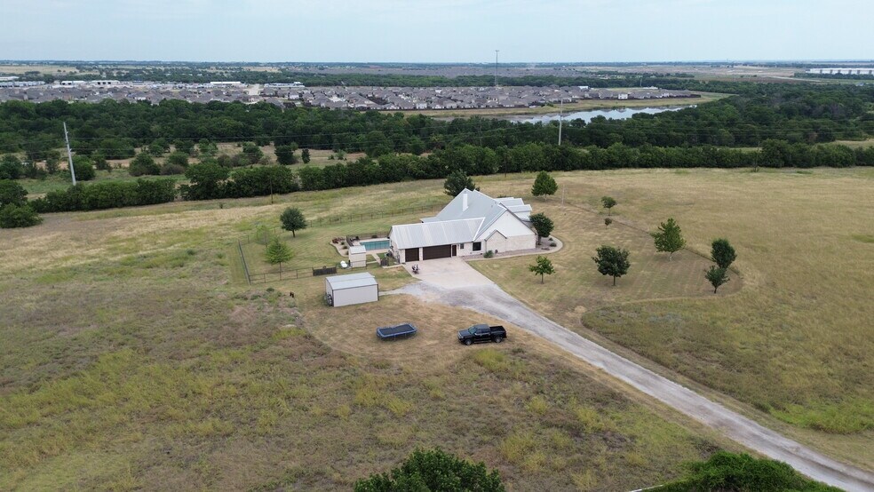 More Photos Of 13340 John Day Rd, Haslet Specialty For Sale