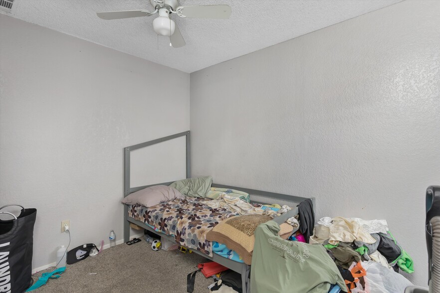 More Photos Of 1140 Oxford Dr, Redlands Apartments For Sale