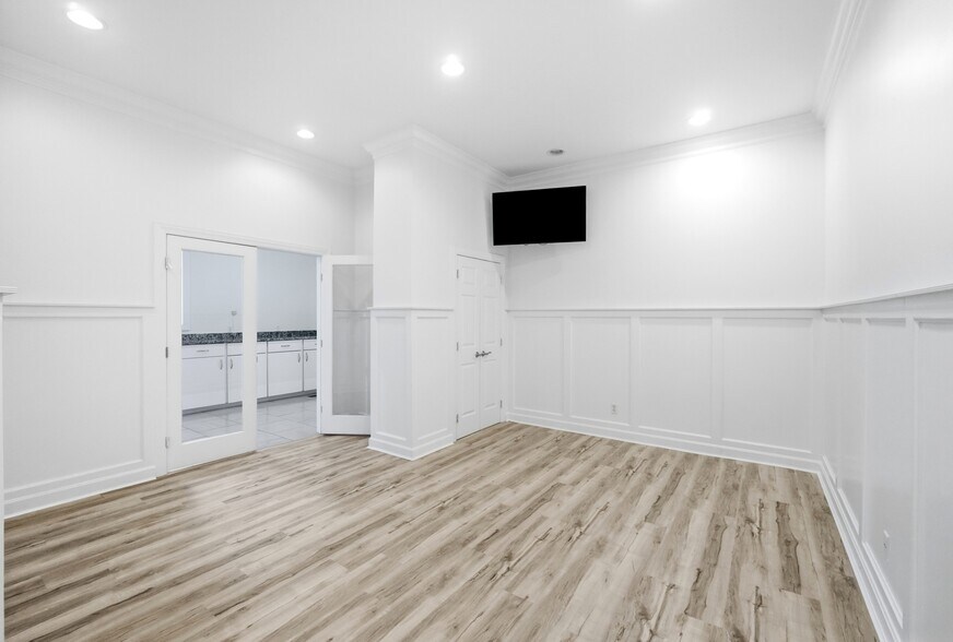 More Photos Of 8177 S Route 48, Maineville Office For Sale