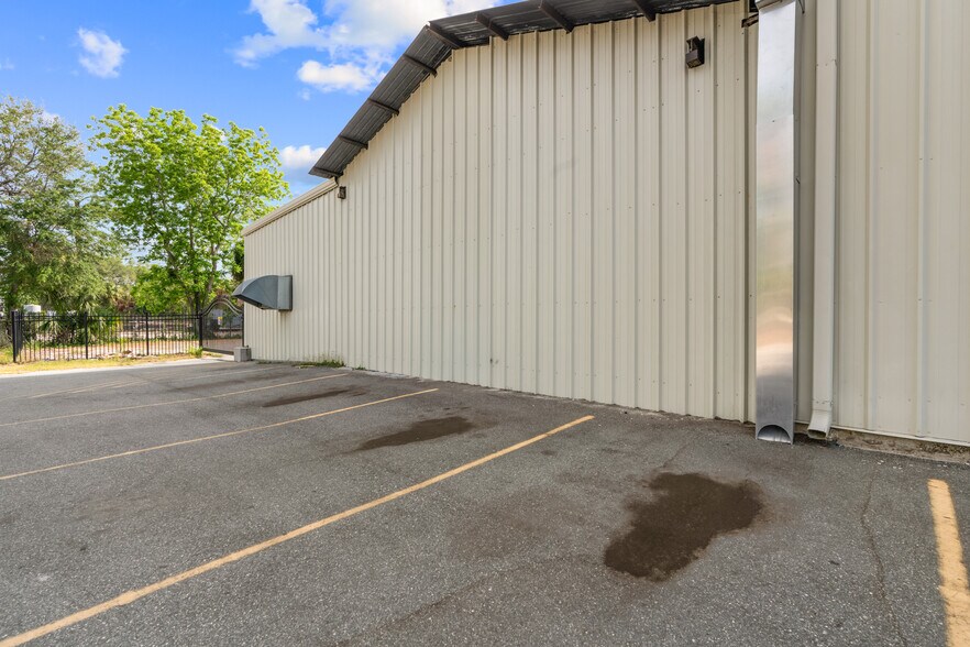 More Photos Of 1118 N Magnolia Ave, Ocala Warehouse For Sale