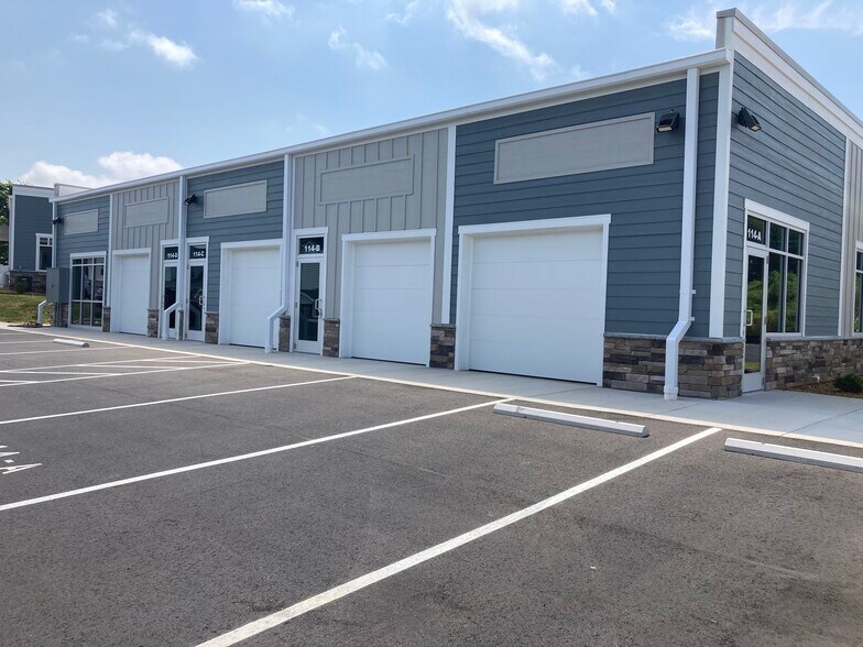 More Photos Of 114 Commerce Center Loop, Mooresville Office For Lease