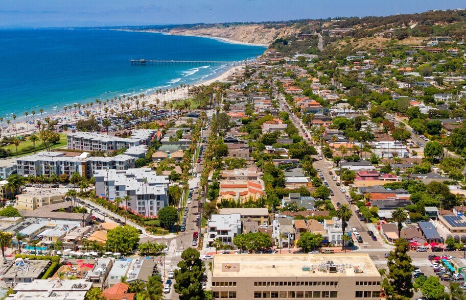 More Photos Of 2202 Avenida De La Playa, La Jolla Restaurant For Lease