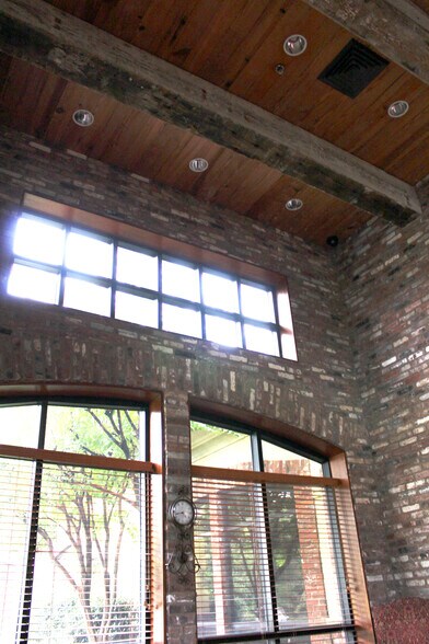 More Photos Of 602 Crescent Pl, Ridgeland Office For Lease