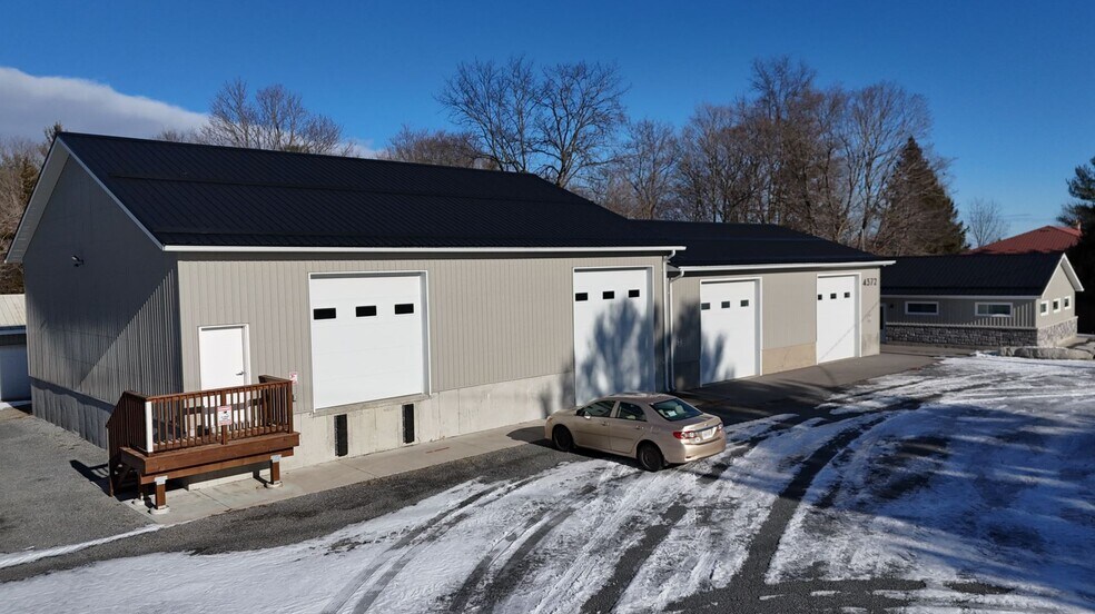 More Photos Of 4372 Holmes Rd, Inverary Flex For Lease