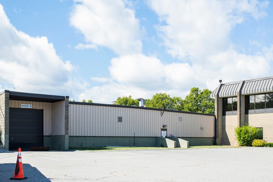 More Photos Of 70 Industrial Ave E, Lowell Research And Development For Lease