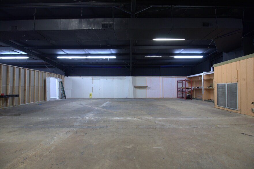 More Photos Of 6474 Ga-85 Hwy, Riverdale Freestanding For Sale