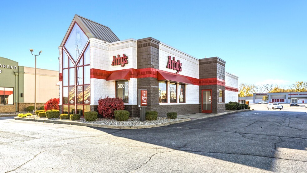 Primary Photo Of 3009 S Dirksen Pky, Springfield Fast Food For Sale